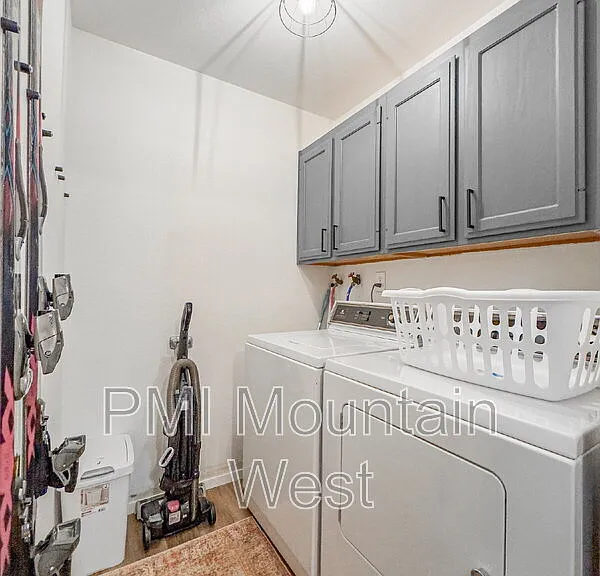 339 E 600 S #1405 — Photo 15
