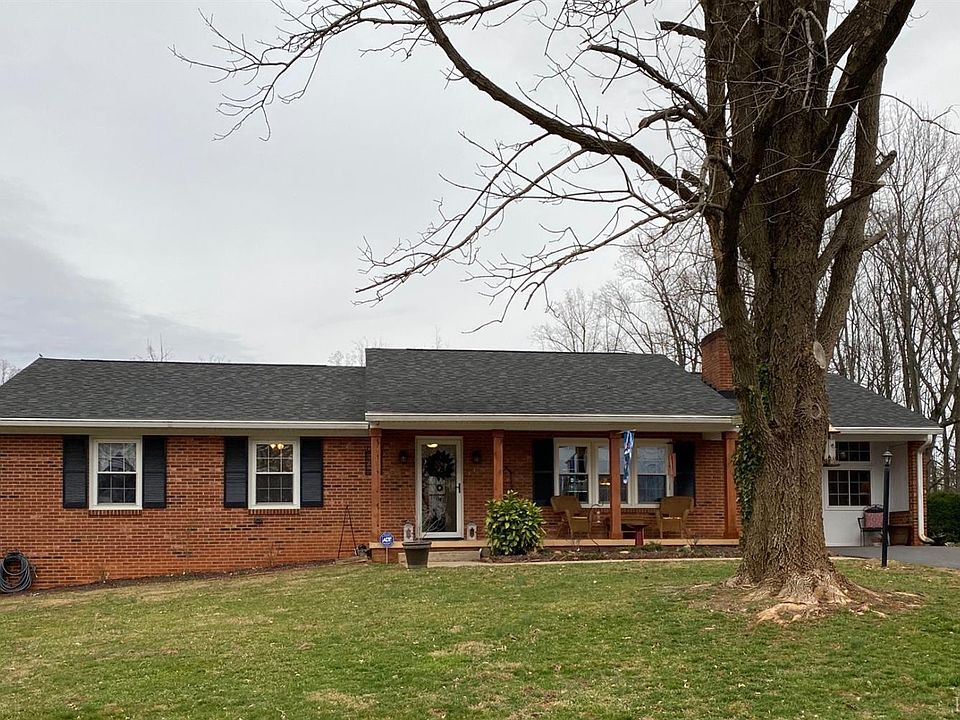 1st image of 204 Buckingham Dr
