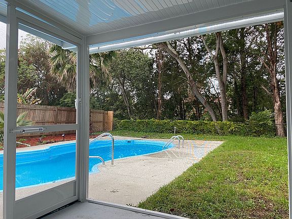5th image of 10911 Gawain Rd #11