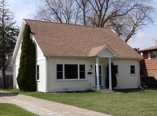1948 N Poplar St, Waukegan, IL 60087