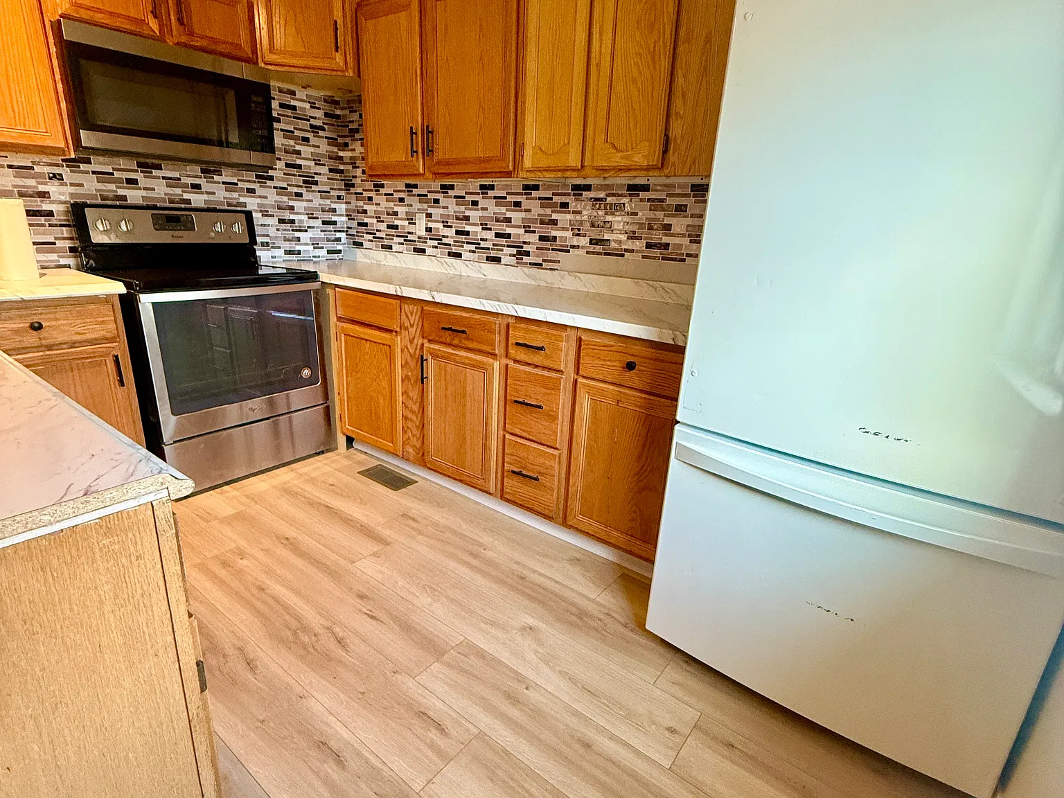3 bed, 1300 sqft, $2,000 — Photo 3