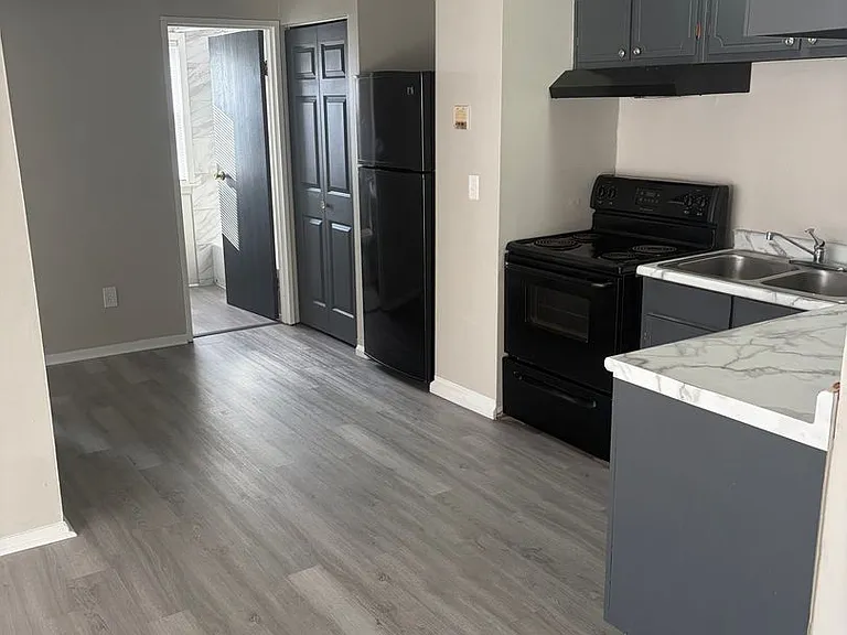3320 Grand Ave S — Photo 10