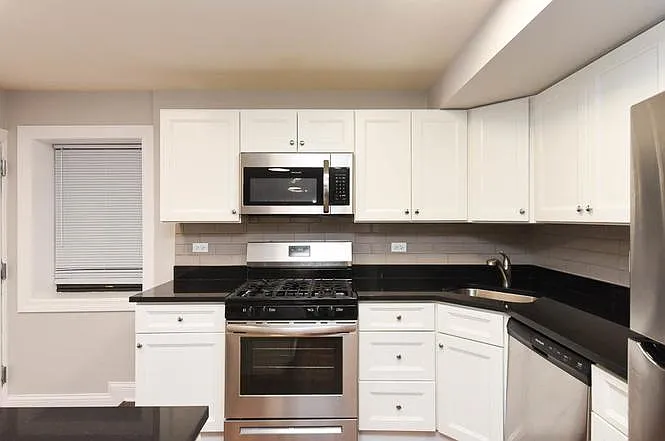 1 bed, 700 sqft, $1,800 — Photo 4