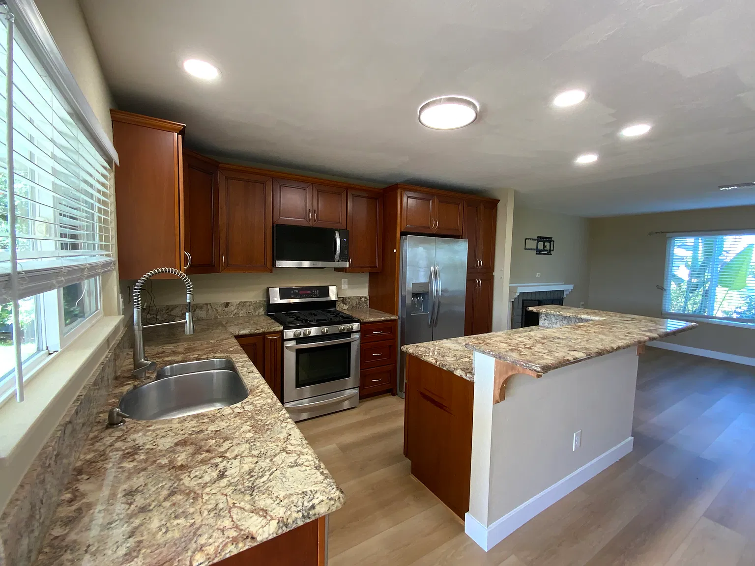 10376 Baccus Ct — Photo 3