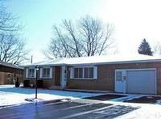 27 Avanti Dr, Rochester, NY 14606