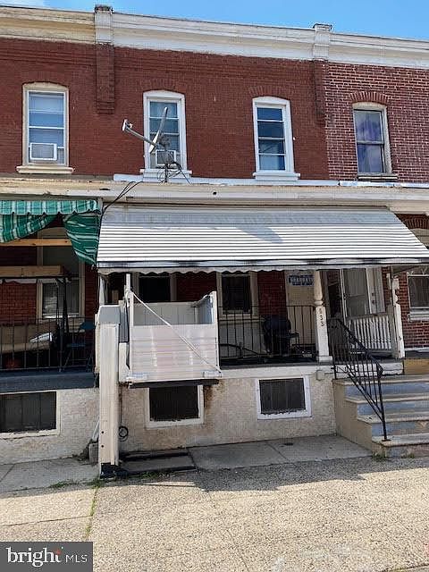 2nd image of 633 Kohn St