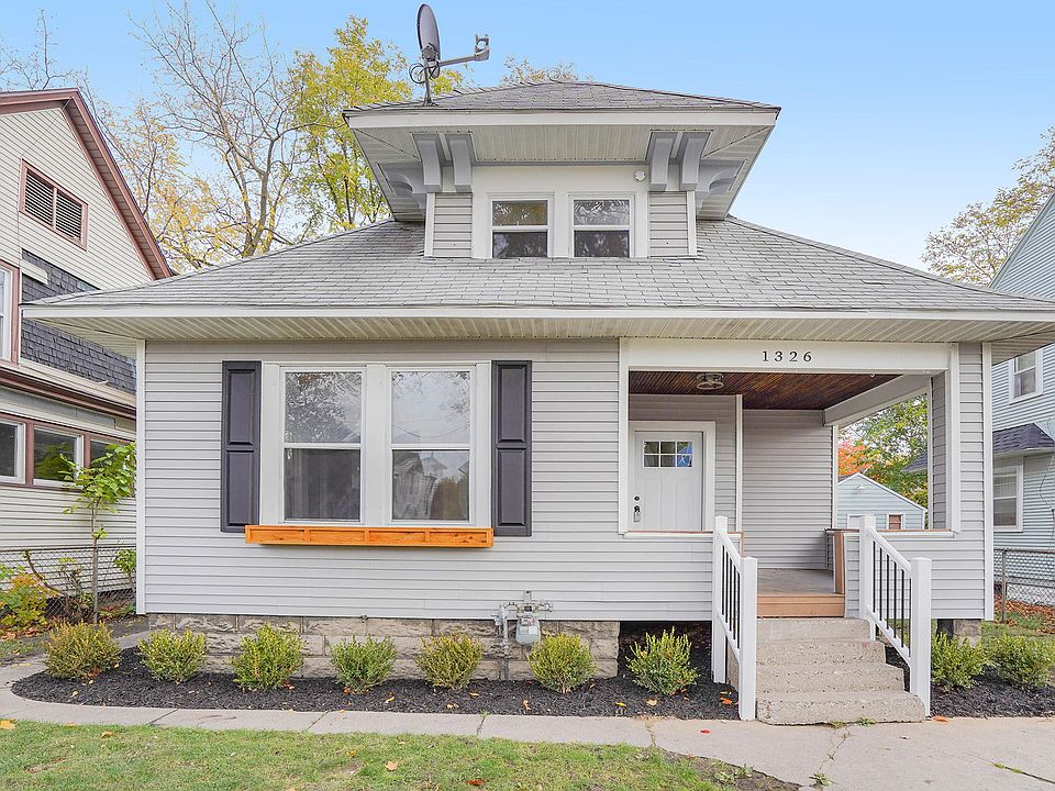 1st image of 1326 Cass Ave SE