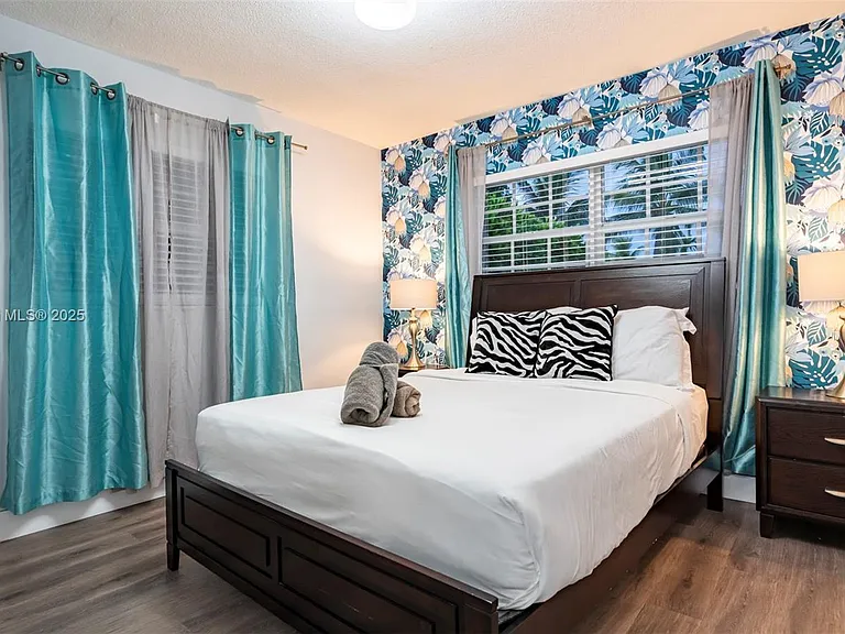 1305 Funston St — Photo 13