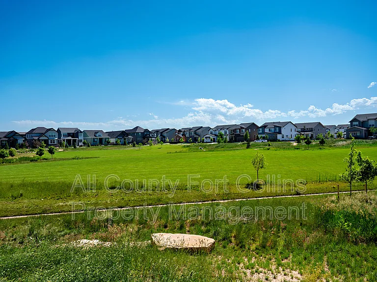 5967 Rendezvous Pkwy — Photo 26