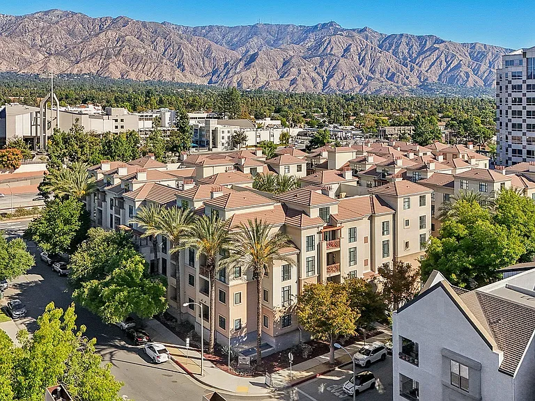 Aerial view of Pasadena Gateway Villas