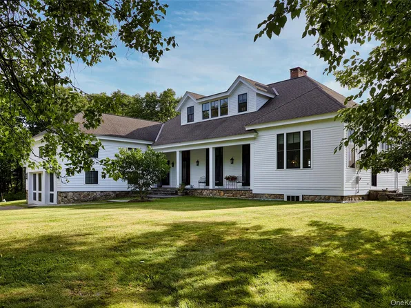 60 Blueberry Lane, Austerlitz, NY 12017