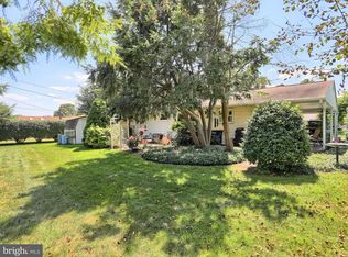117 Cambridge Dr, Mechanicsburg, PA 17055