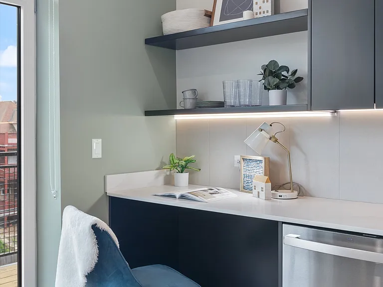 4513 N Clark St #210 — Photo 9