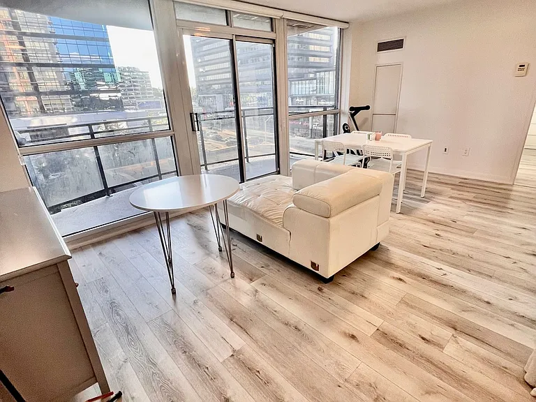 33 Sheppard Ave E #507 — Photo 18