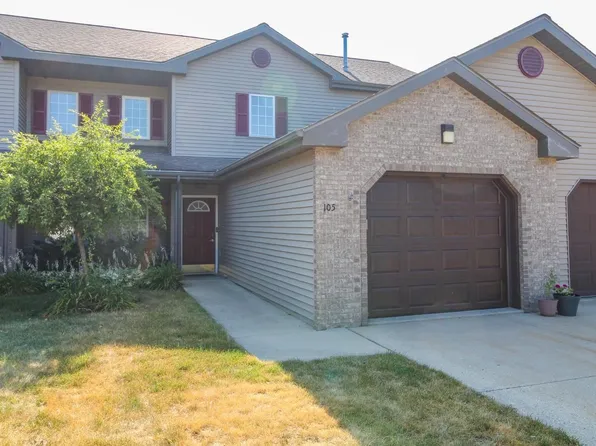 105 Waverly Dr, Cambridge, WI 53523