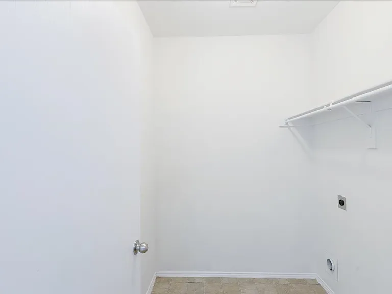 7405 Howling Coyote Ln — Photo 6