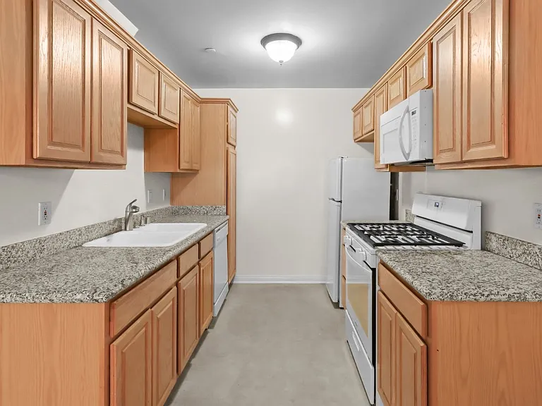4262 Lindblade Dr #240 — Photo 13
