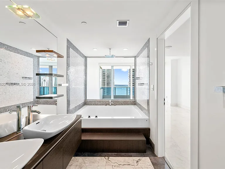 200 Biscayne Boulevard Way #4004 — Photo 39