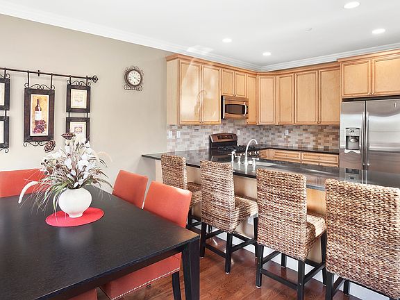 4th image of 9 Gianna Ct