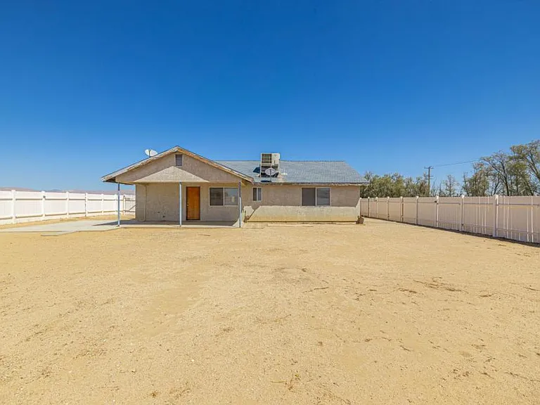 6940 Quezon Ave — Photo 31