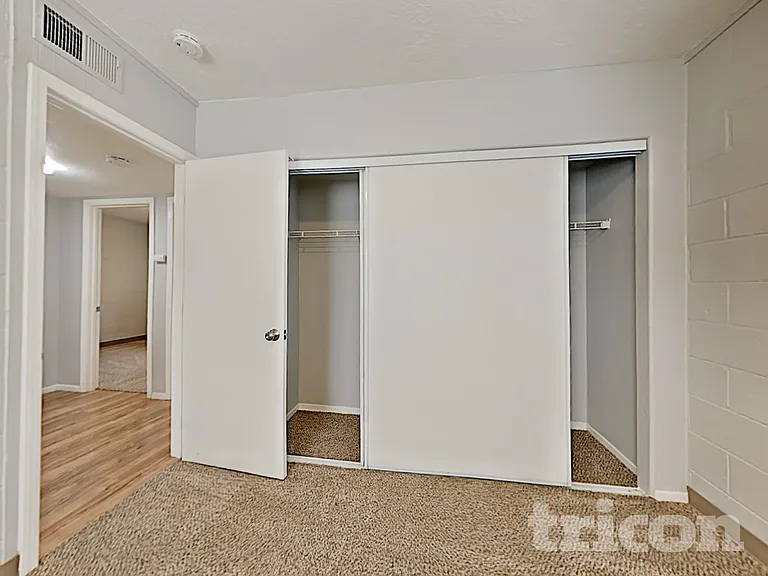 5307 Esmeralda St — Photo 12