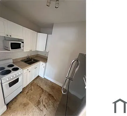 544 NE 62nd St #8 — Photo 8