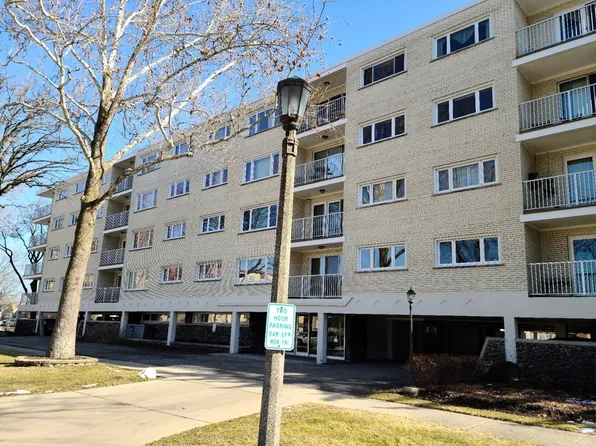 1535 Forest Ave APT 202, River Forest, IL 60305