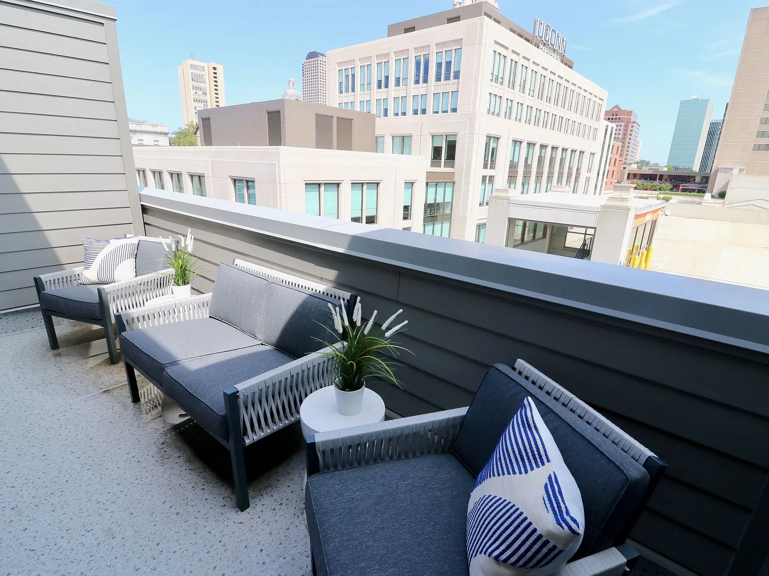 81 Arch Street — Photo 2