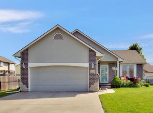 2719 Danbury Rd, Augusta, KS 67010