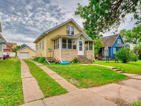 5720 Mountain Ave, Mountain Iron, MN 55768