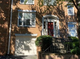 216 Gretna Green Ct, Alexandria, VA 22304