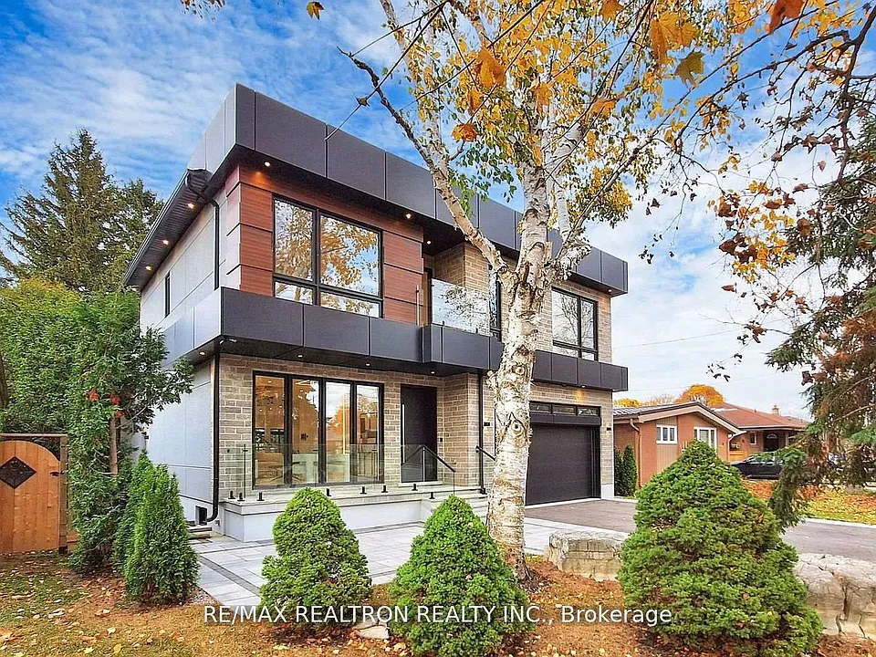 84 Murray Dr