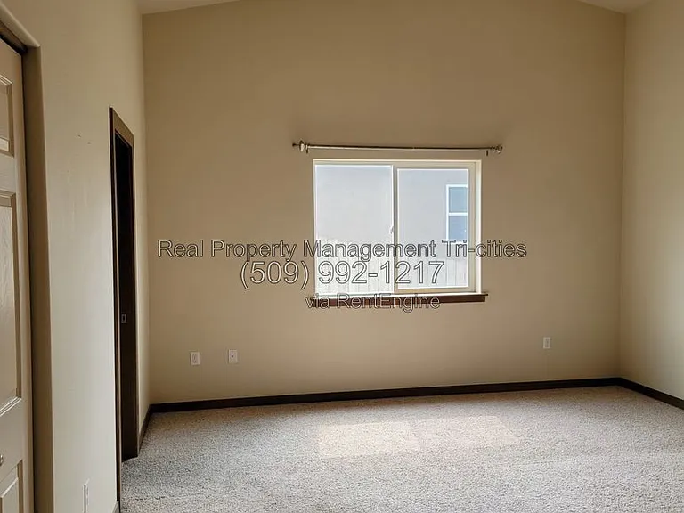 689 Tanglewood Dr #A — Photo 8