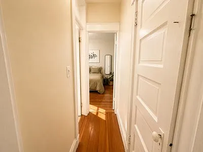 195 Winthrop Rd #3 — Photo 2