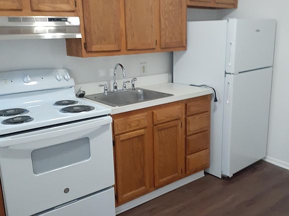 3rd image of 17 9th Ave NW APT A