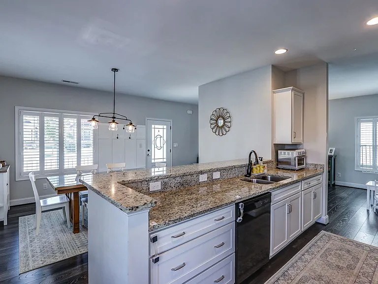 105 Ridgeline Ln — Photo 14