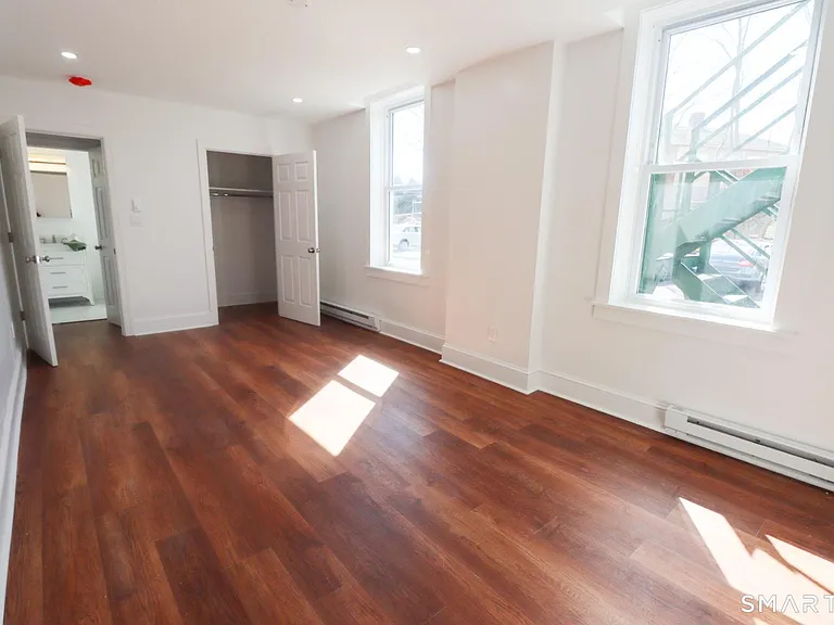 156 Garfield Ave — Photo 18