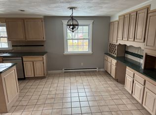 24 Pond View Dr, Coventry, RI 02816