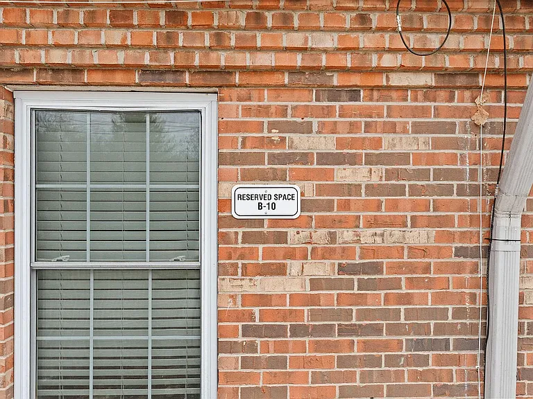 333 E 4th St #B10 — Photo 9