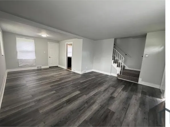 105 Locust St, New Kensington, PA 15068