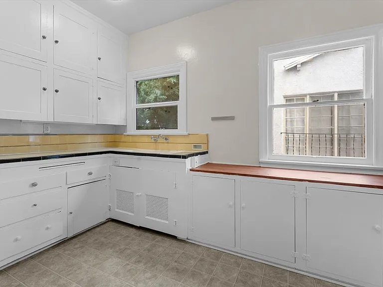 429 N Gardner St #431.5 — Photo 9