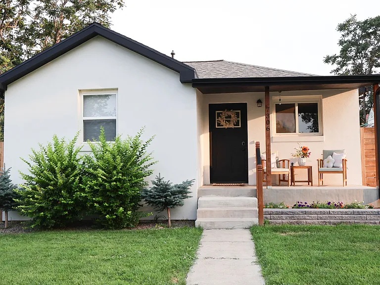 7306 W 59th Ave — Photo 1