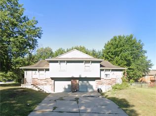 13012 Smalley Ave, Grandview, MO 64030