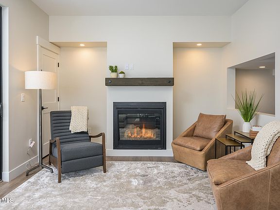 5th image of 378 East Agate #2-C