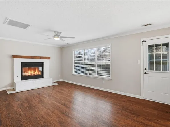 1609 Solway Ct, Virginia Beach, VA 23454