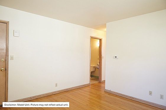 3rd image of 3281 N Oakland Ave