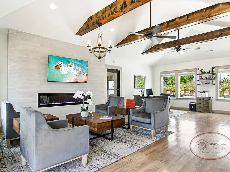 Clubhouse Lounge