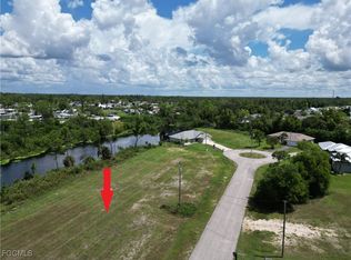 2355 NE 43rd Ln, Cape Coral, FL 33909