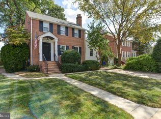 2243 N Columbus St, Arlington, VA 22207