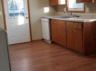 1233 N 9th Ave, West Bend, WI 53090